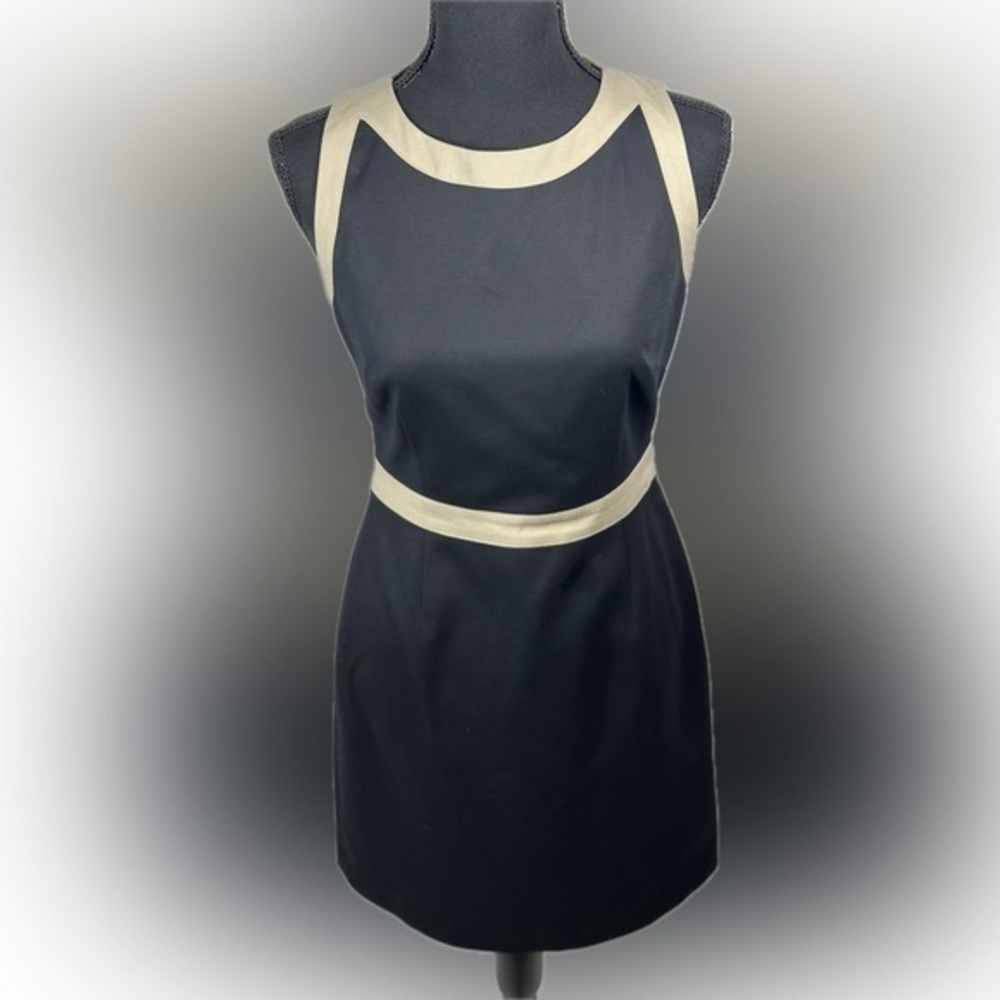 Tahari WomansBlack Tan Retro Sleeveless MIDI Dress. Size Small